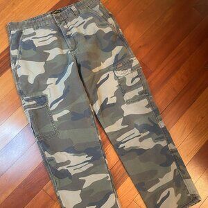Stanley insulated camo pants